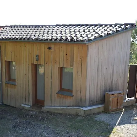 Chalet, Quiet, With View And Pool Chalé