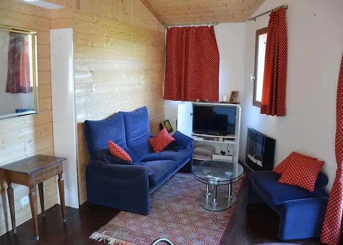 Chalet, Quiet, With View And Pool *